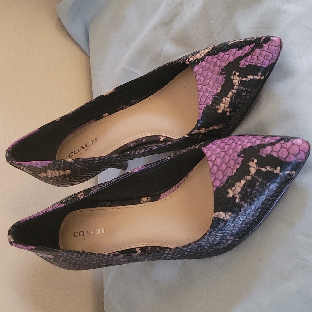 Coach 8.5 black purple and tan snake print heel